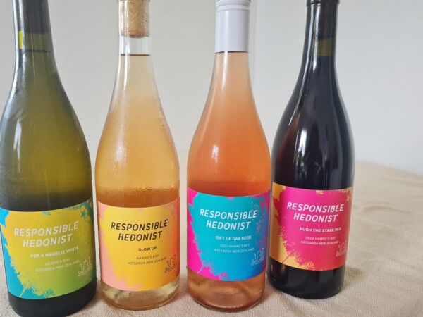 Diana will be pouring our full lineup 🎉 of wines Pop a Wheelie White (Chardonnay), Glow Up (skin contact Pinot Gris), Gift of Gab (rosé), and Rush the Stage (Syrah) 🍷 at waiheke_wine_centre on Friday 22nd November from 4-6pm. Stop by for a visit. vinenoir is always really keen to talk wine! 😁